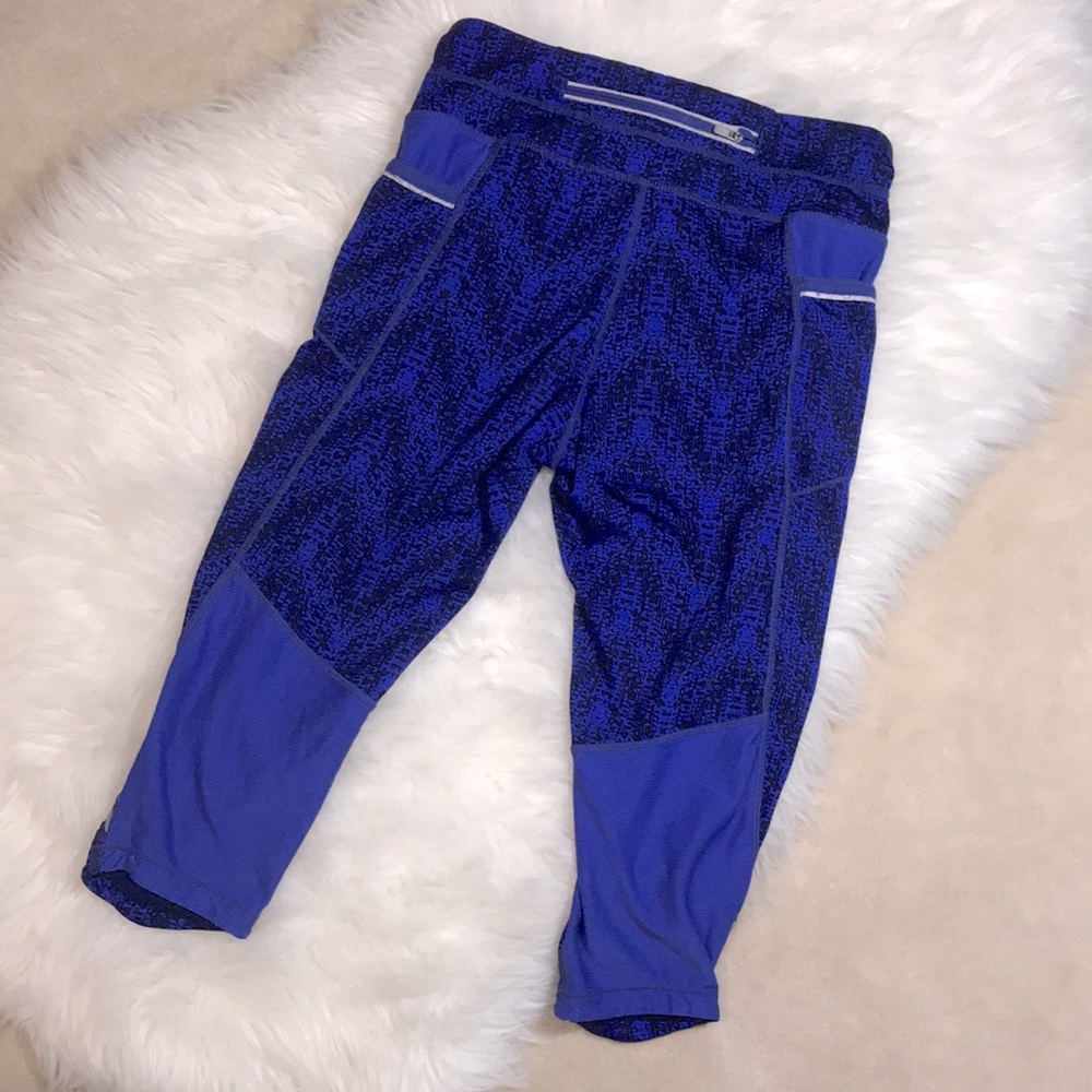 Athleta Abstract Print Capri Leggings - Picture 2 of 4